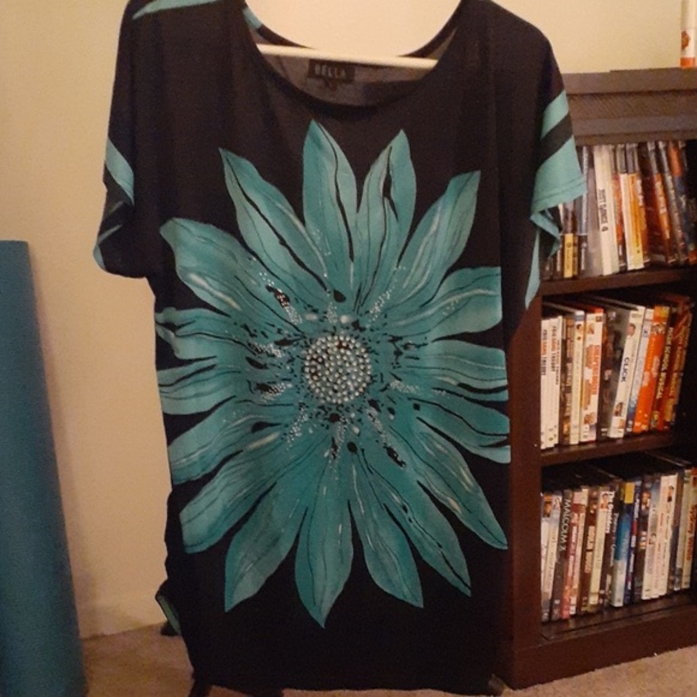 Bella Women's Floral Design T Shirt with Jeweled Detail - Women's Size L…